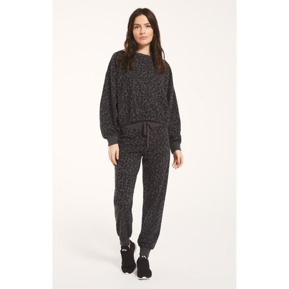 Ava Leo Jogger - Picture 2 of 4